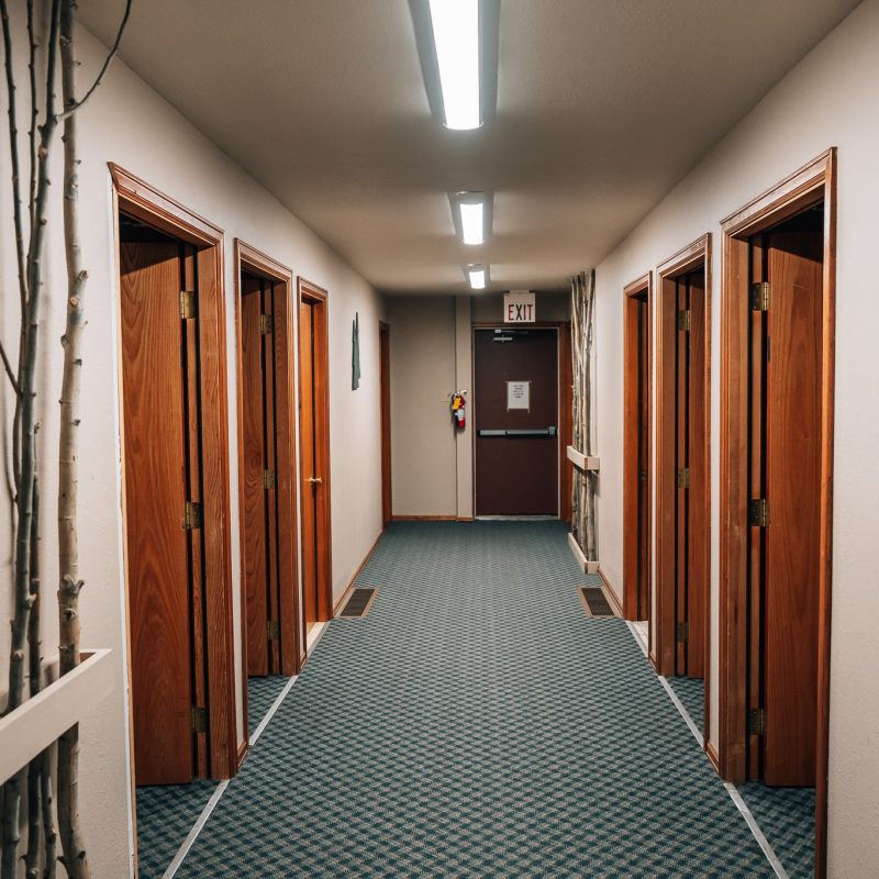 Lakeshore Lodge 9